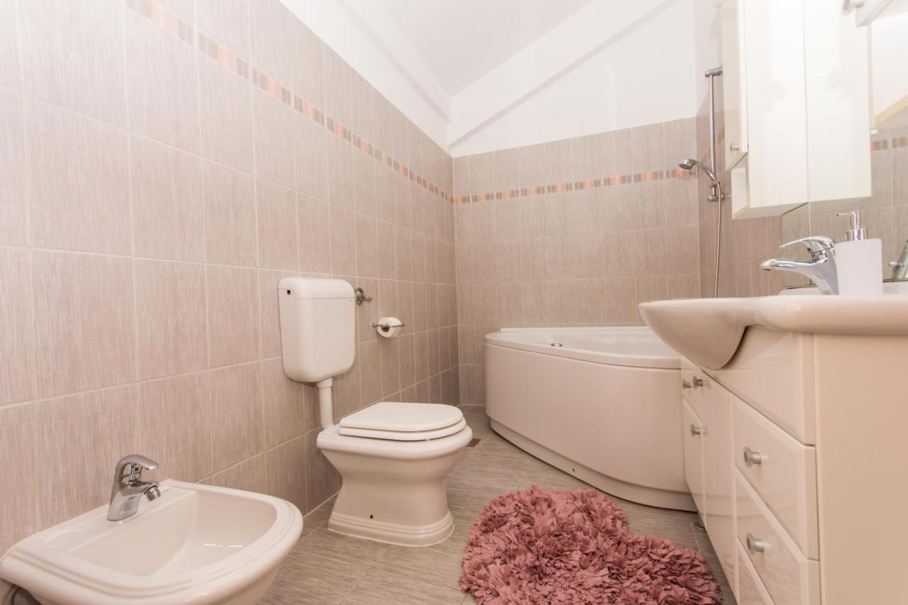 Apartments Vranjic Трогир Экстерьер фото